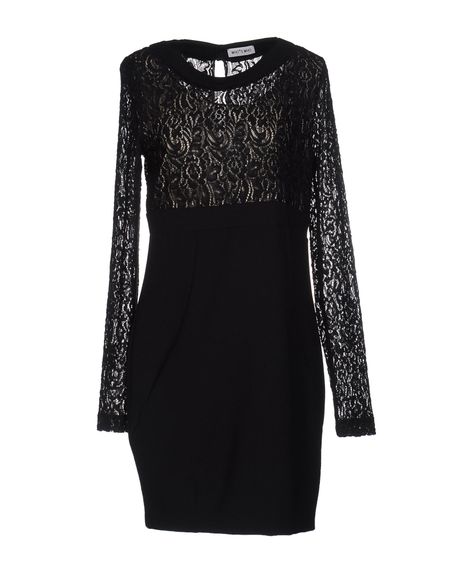 Платье WHO*S WHO Платье WHO*S WHO