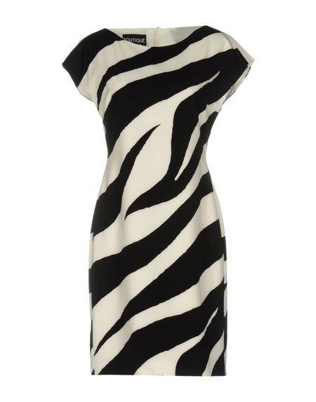 Платье BOUTIQUE MOSCHINO Платье BOUTIQUE MOSCHINO