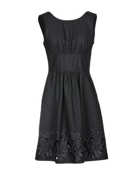 Платье BOUTIQUE MOSCHINO Платье BOUTIQUE MOSCHINO