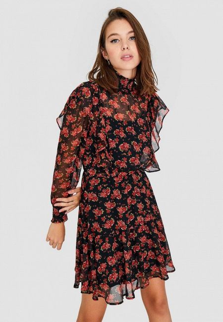 Платье Stradivarius Платье Stradivarius