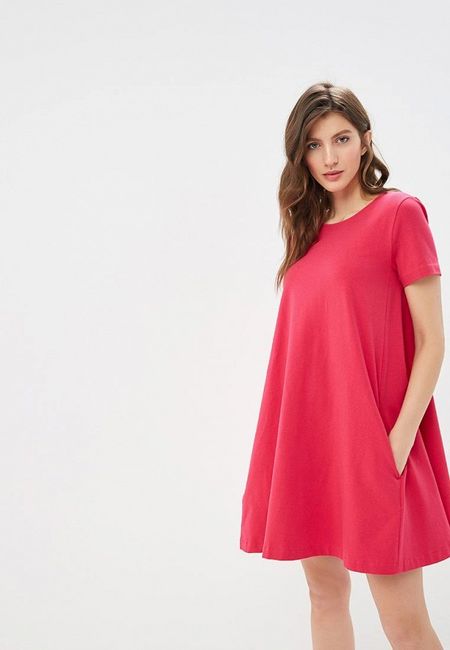 Платье United Colors of Benetton Платье United Colors of Benetton