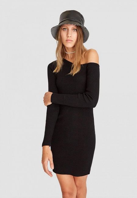 Платье Stradivarius Платье Stradivarius