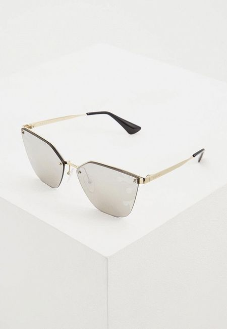 Солнцезащитные очки Prada