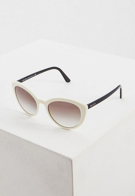 Солнцезащитные очки Prada