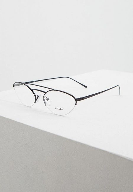 Солнцезащитные очки Prada