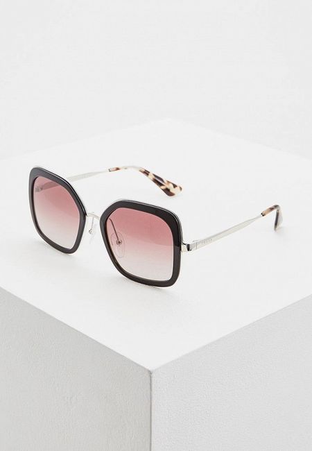 Солнцезащитные очки Prada