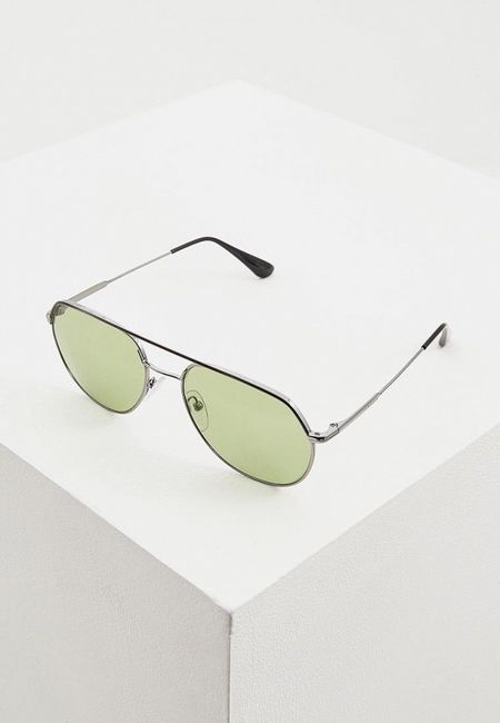Солнцезащитные очки Prada