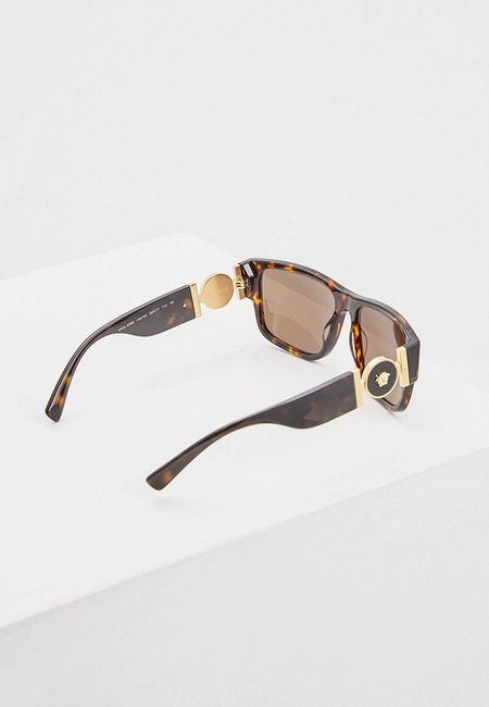 Солнцезащитные очки Versace