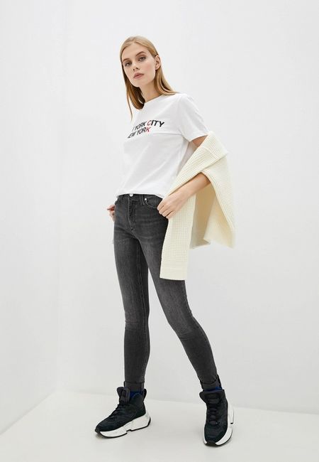Джинсы Calvin Klein