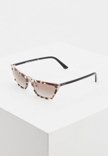 Солнцезащитные очки Prada