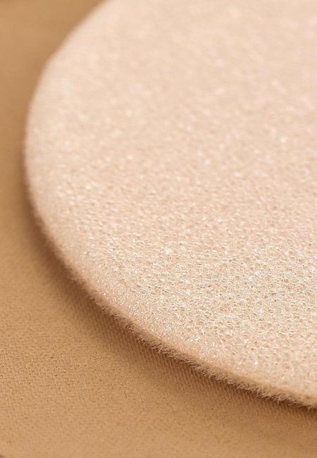 Селективаня парфюмерия Max Factor