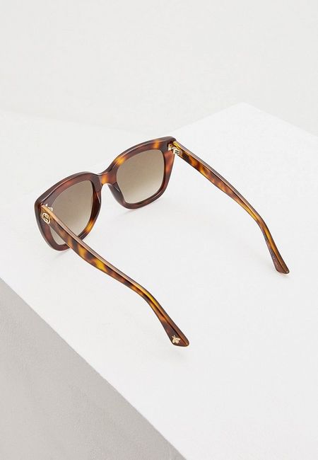 Солнцезащитные очки Gucci