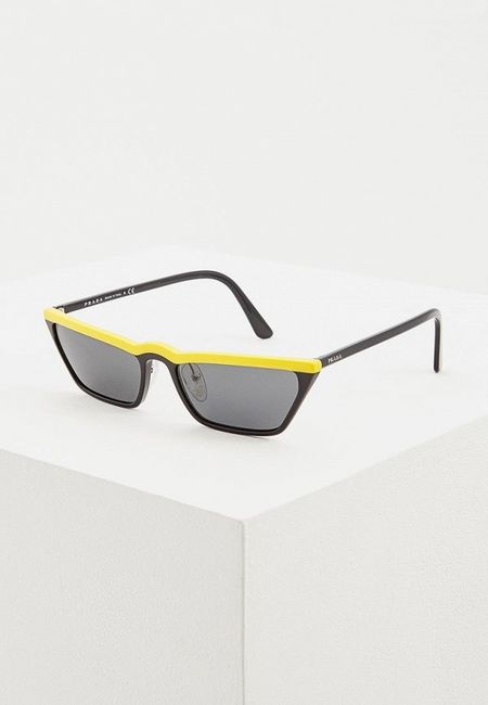 Солнцезащитные очки Prada