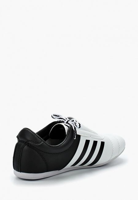 Кроссовки adidas Combat