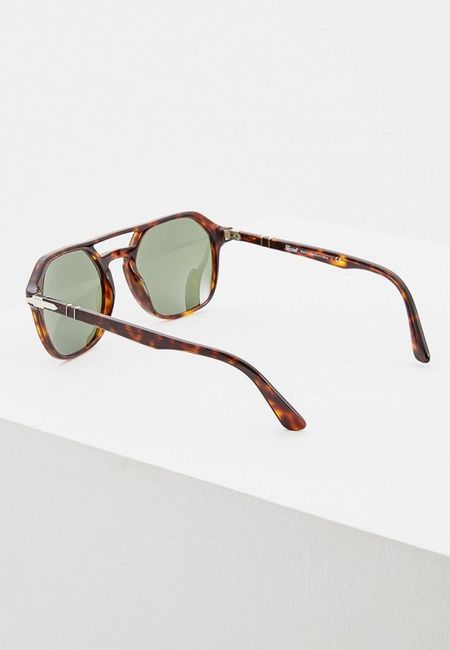 Солнцезащитные очки Persol