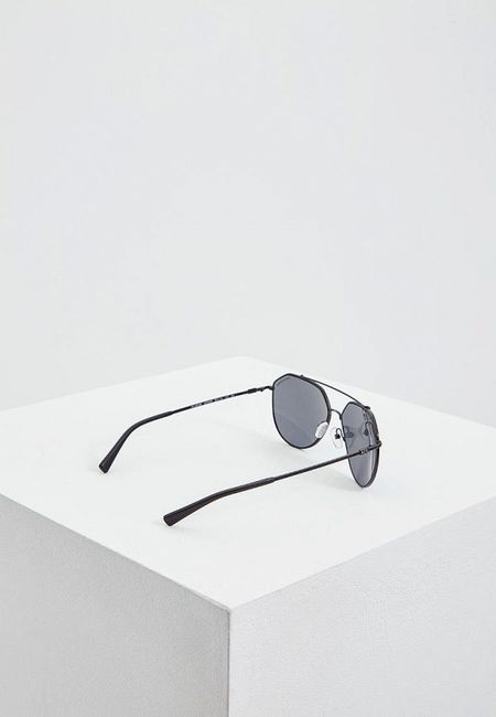 Солнцезащитные очки Armani Exchange